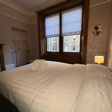Bright 3 Bedroom Edinburgh City Apt Экстерьер фото