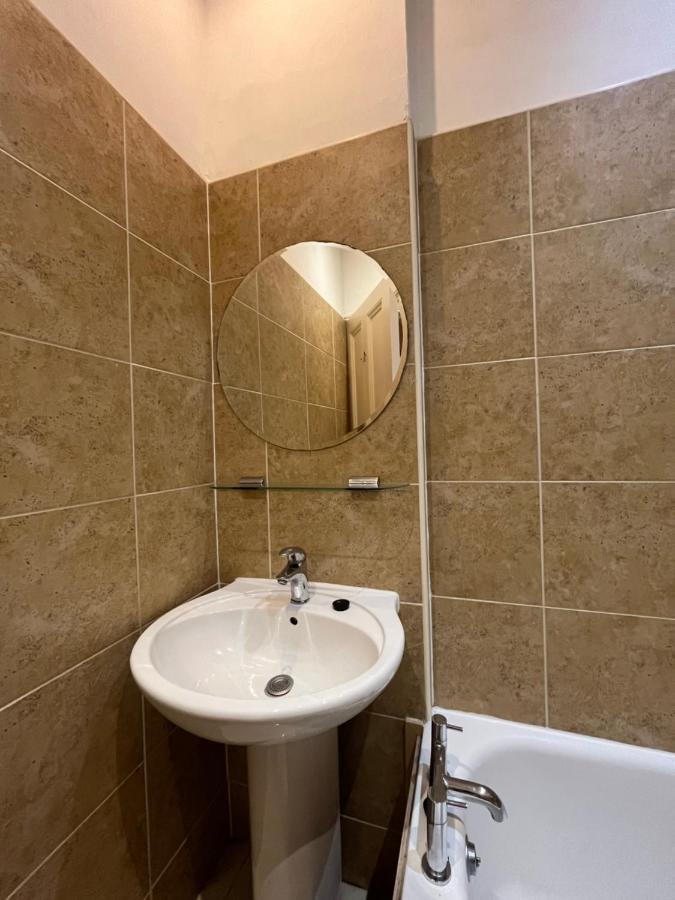 Bright 3 Bedroom Edinburgh City Apt Экстерьер фото