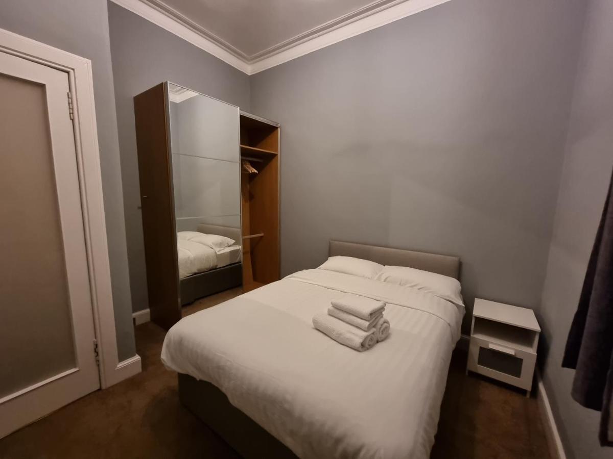 Bright 3 Bedroom Edinburgh City Apt Экстерьер фото