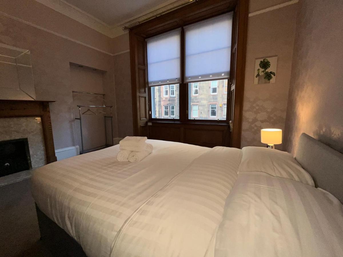 Bright 3 Bedroom Edinburgh City Apt Экстерьер фото